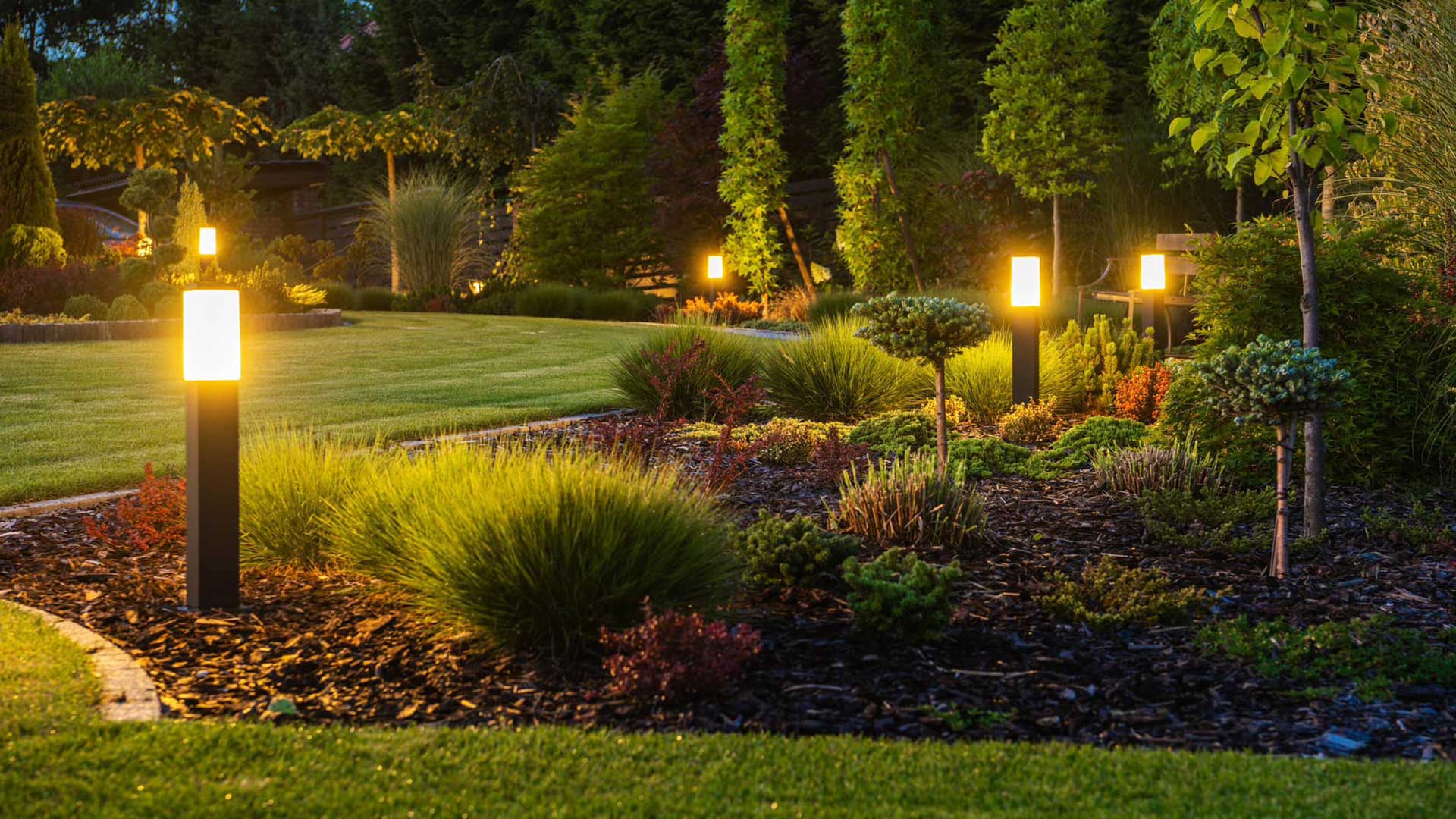 how-paver-patio-outdoor-lighting-aurora